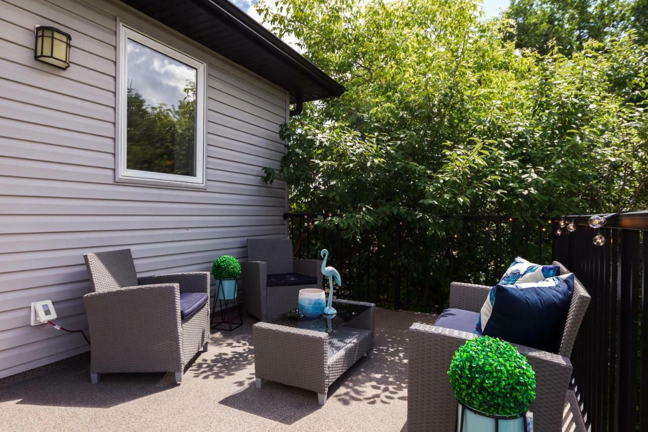 Executive Home - Long Stays Welcome - Garage Parking - Free Wifi & Netflix Edmonton Exterior foto